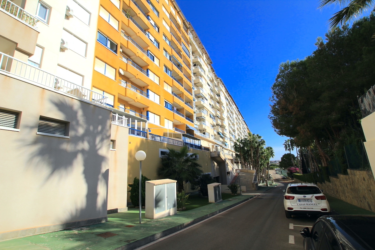 2 bedroom Apartment for sale in Campoamor Comaskey