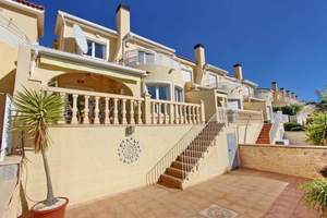 3 bedroom Geschakelde Woning te koop in Gata de Gorgos