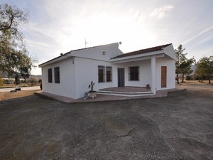 3 bedroom Villa te koop in Salinas