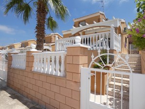 3 bedroom Villa for sale in Los Balcones