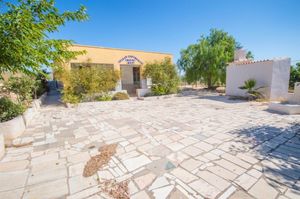 4 bedroom Villa for sale in Monovar
