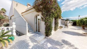 5 bedroom Villa te koop in Los Alcazares