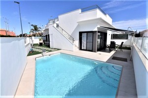 3 bedroom Villa te koop in Roda