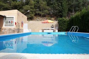 3 bedroom Villa for sale in Petrer