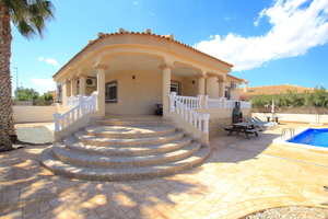 3 bedroom Villa te koop in Gea Y Truyols