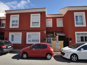 4 bedroom Geschakelde Woning te koop in Salinas