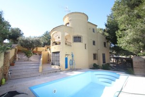 6 bedroom Villa te koop in Las Filipinas
