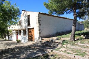 5 bedroom Villa for sale in Biar