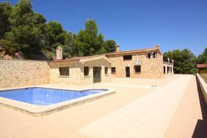 6 bedroom Villa for sale in Castalla