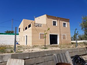 3 bedroom Villa for sale in Castalla