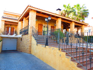 5 bedroom Villa for sale in Formentera del Segura