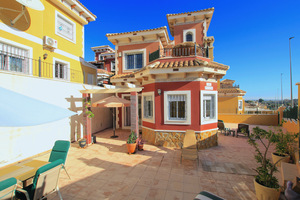 3 bedroom Villa for sale in Bigastro