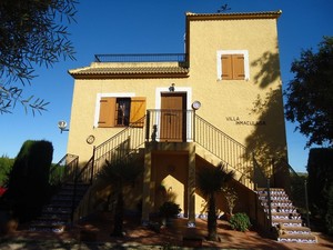 4 bedroom Villa for sale in Daya Nueva
