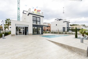 4 bedroom Villa for sale in La Manga