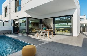 3 bedroom Villa for sale in Dolores