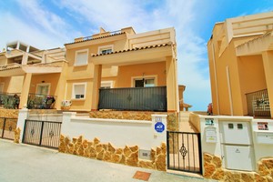 3 slaapkamers Geschakelde woning te koop in San Miguel de Salinas