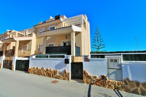 4 slaapkamers Geschakelde woning te koop in San Miguel de Salinas