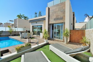 4 bedroom Villa for sale in Villamartin