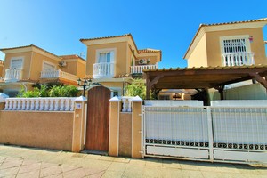 3 bedroom Villa for sale in Playa Flamenca