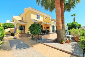 3 slaapkamers Villa te koop in Villamartin