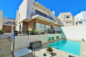 3 bedroom Villa for sale in Villamartin