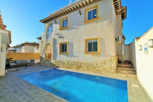 4 bedroom Villa for sale in Playa Flamenca
