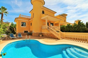 3 slaapkamers Villa te koop in Villamartin
