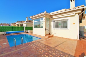 2 bedroom Bungalow for sale in Villamartin