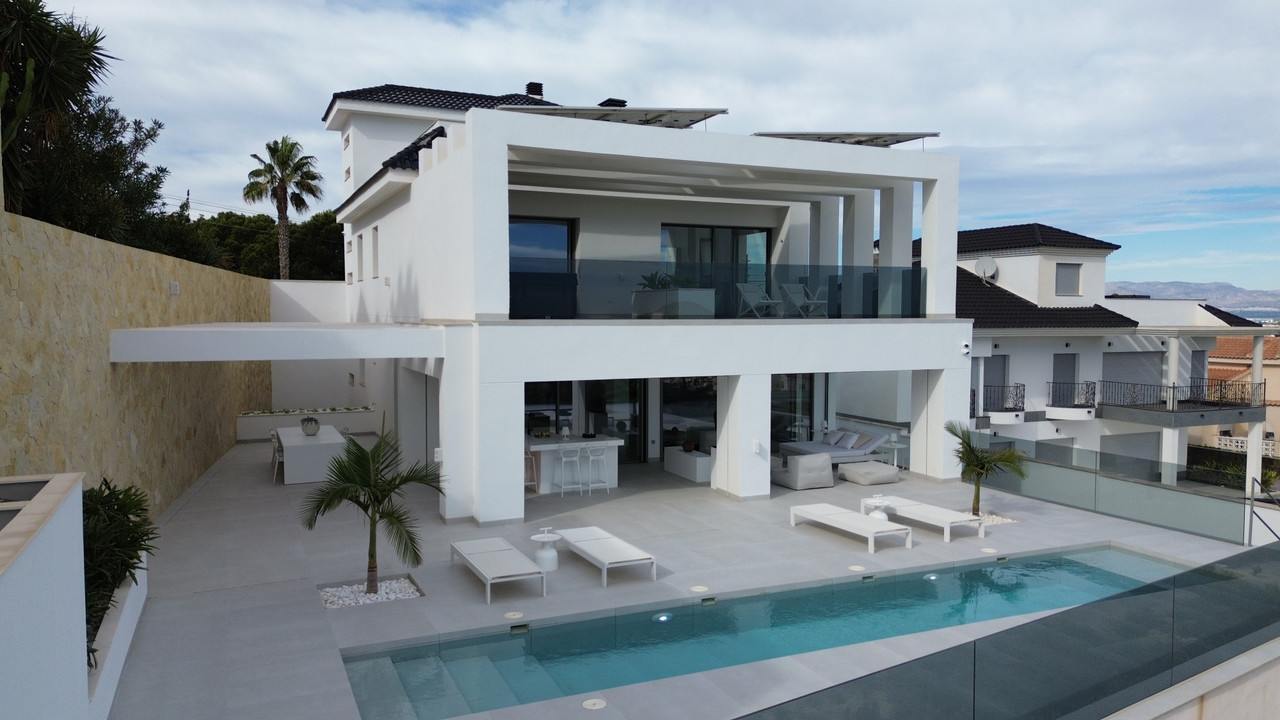 4 schlafzimmer Villa 
zum verkauf in Ciudad Quesada