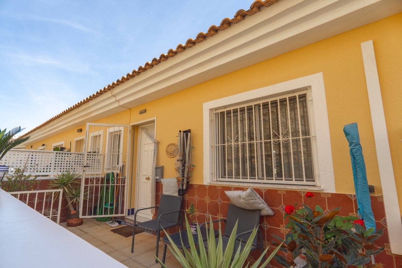 2 bedroom Apartamento se vende en Benijofar 