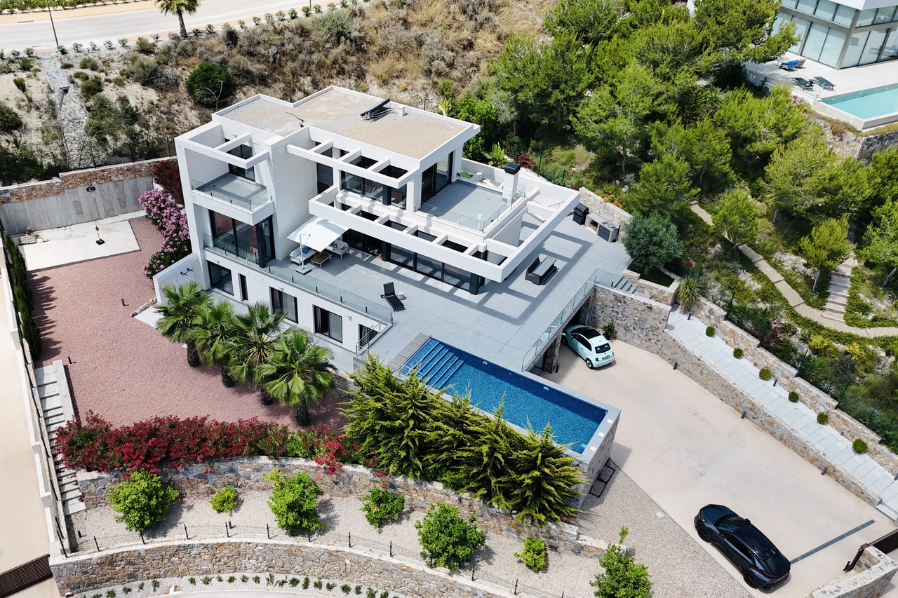 6 bedroom Villa se vende en Las Colinas Golf Resort