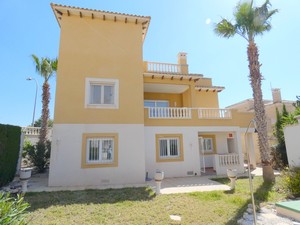 2 bedroom Villa for sale in El Galan