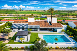 4 soverom Villa til salgs i Peraleja Golf Resort