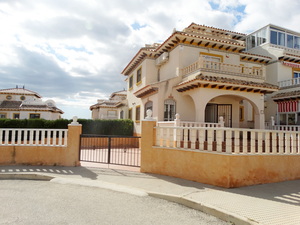 2 bed 2 bath Townhouse in Lomas de Cabo Roig