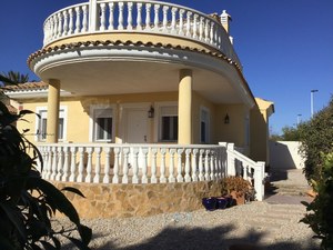 3 bedroom Villa for sale in Los Alcazares