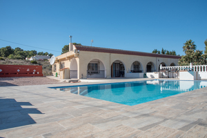 7 bedroom Villa for sale in Torremendo