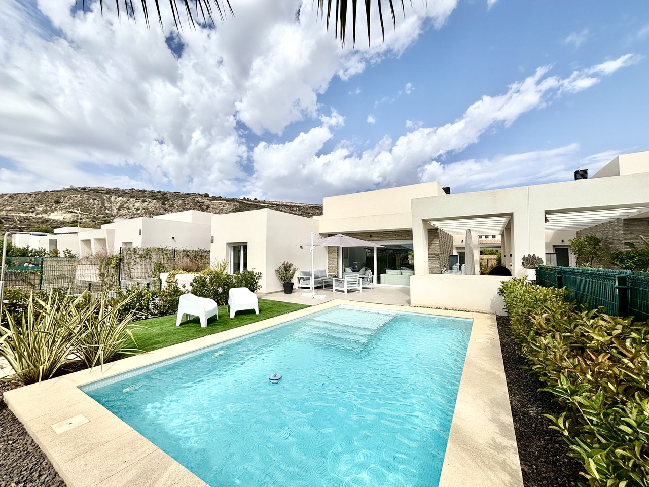 4 bedroom Villa for sale in Algorfa