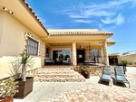 5 bedroom Villa for sale in La Zenia