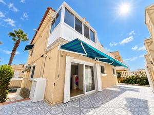 5 bedroom Villa for sale in Villamartin