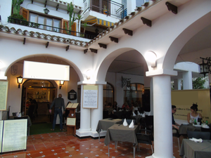 Commercial for sale in Villamartin