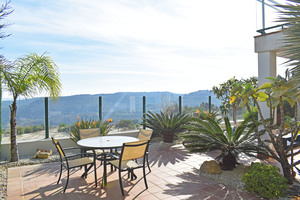5 bedroom Villa for sale in Quesada