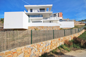5 bedroom Villa for sale in Las Colinas Golf Resort