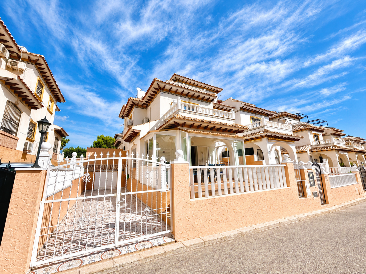 2 bedroom Rijtjes Huis te koop in Cabo Roig