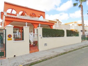 3 bedroom Villa for sale in Pinar de Campoverde