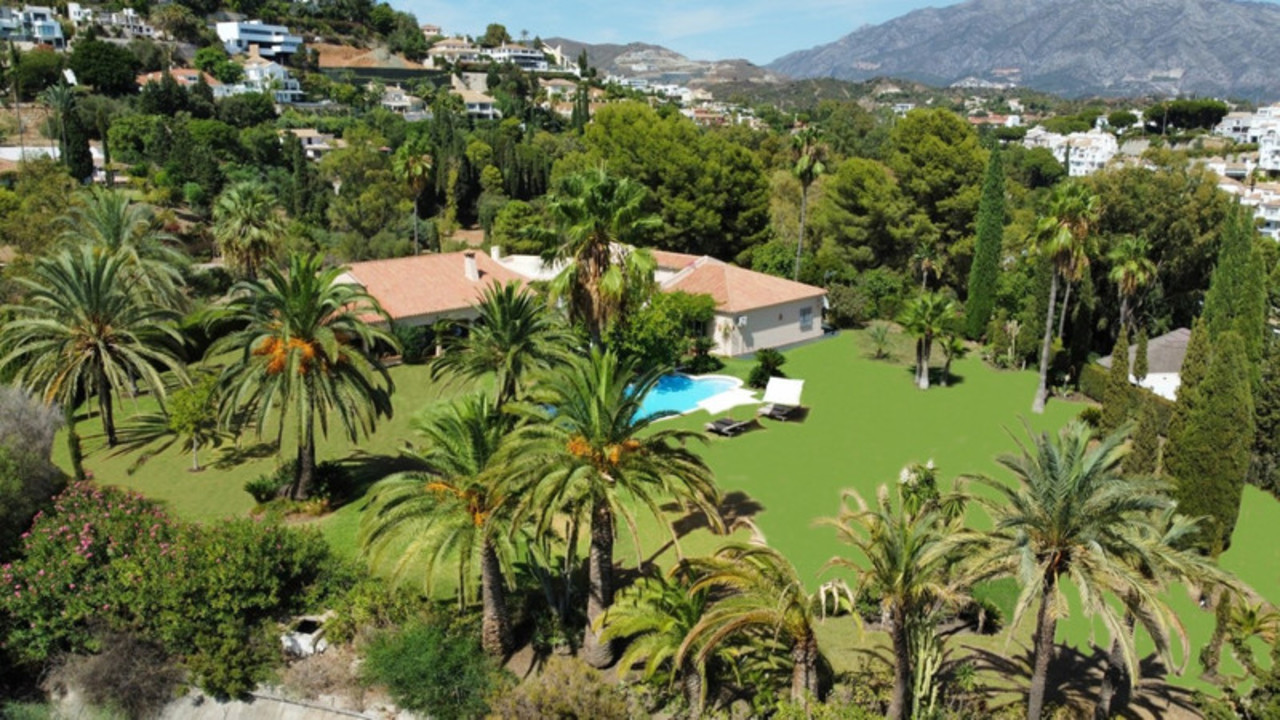5 Bedroom Finca For Sale In Benahavis