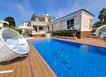 5 bedroom Villa for sale in La Mata