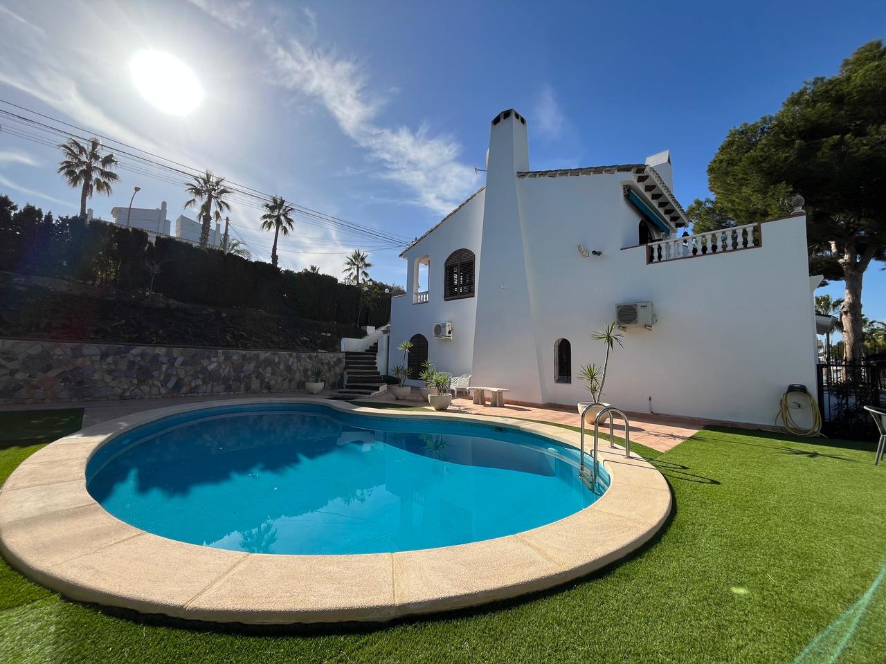 4 bedroom Villa se vende en Villamartin 