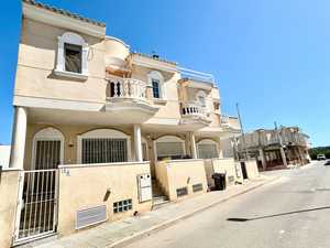 4 bedroom Rijtjes Huis te koop in Formentera del Segura