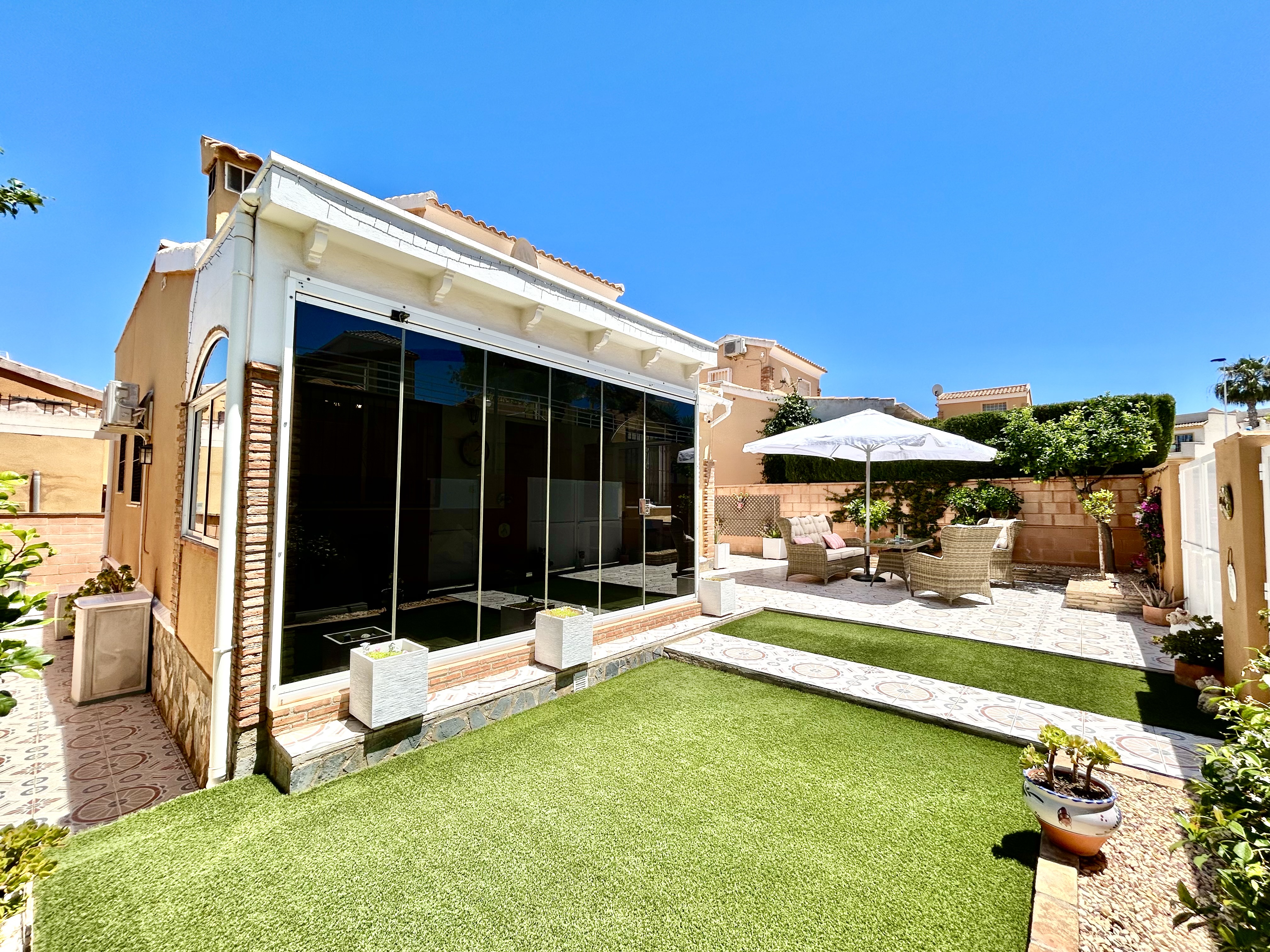 3 bedroom Villa for sale in Los Balcones 2
