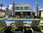 3 bedroom Villa for sale in Los Urrutias